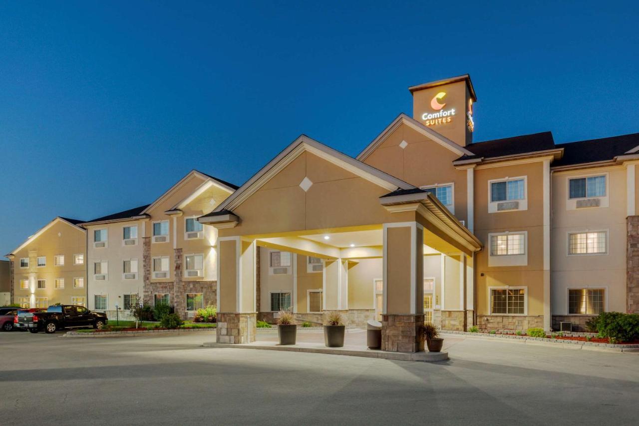 Comfort Suites Johnson Creek Conference Center Exterior photo